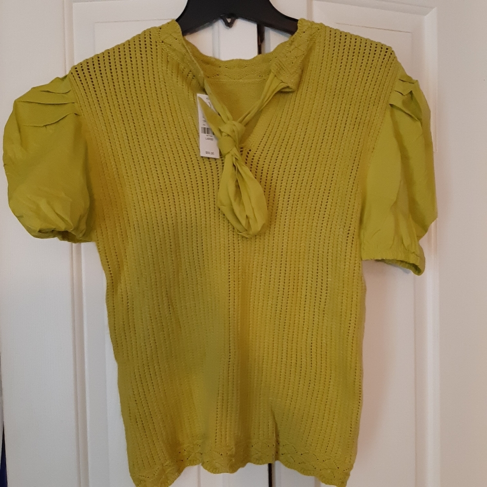 Green puff sleeve tie back sweater. - Picture 5 of 6